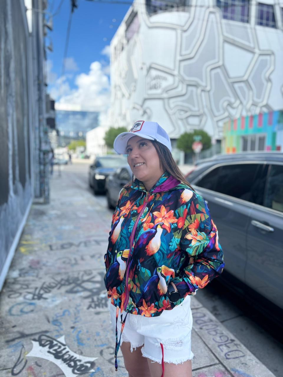 Chaqueta Antifluida Corta Estampados Exclusivos